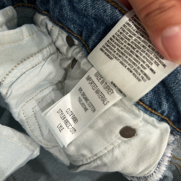 AGOLDE Straight-Leg Jeans in Medium Blue Denim - Picture 3 of 4